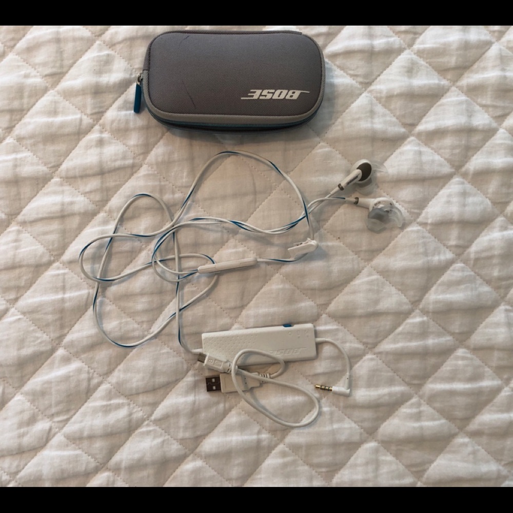 Bose Quiet Comfort Sound Canceling Head Phones